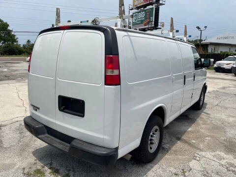 2017 Chevrolet Express 2500