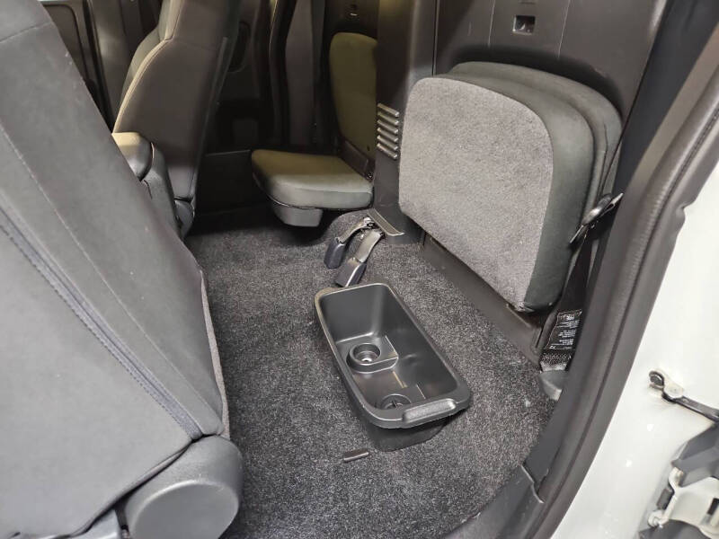 2024 Nissan Frontier S