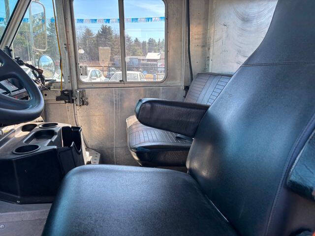 2014 Freightliner MT45 Chassis