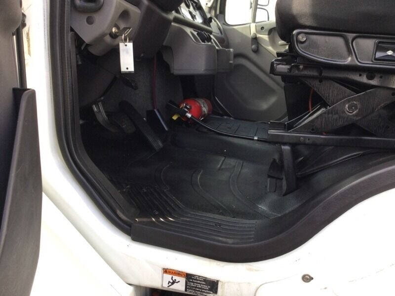 2015 Freightliner M2 106