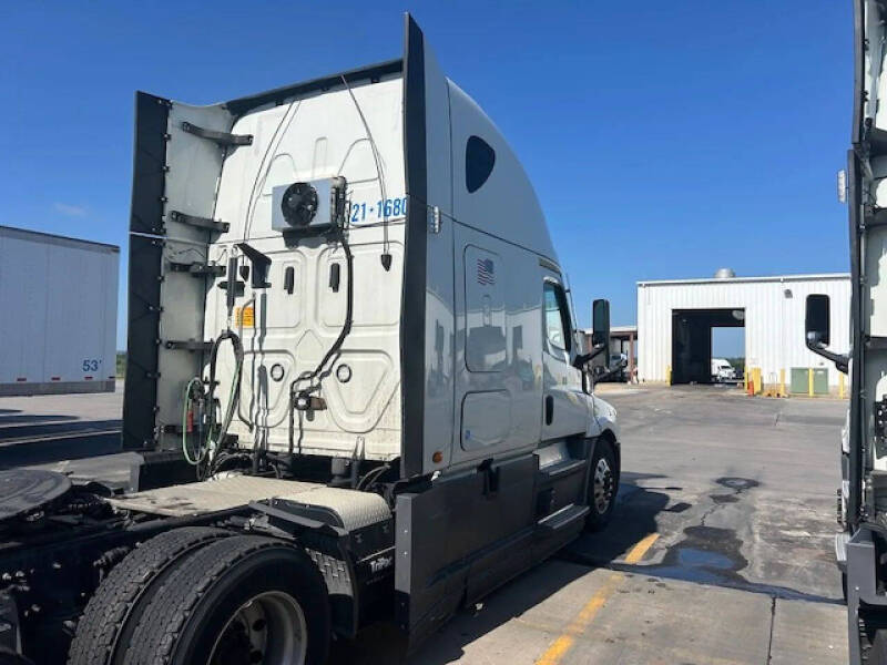 2021 Freightliner Cascadia