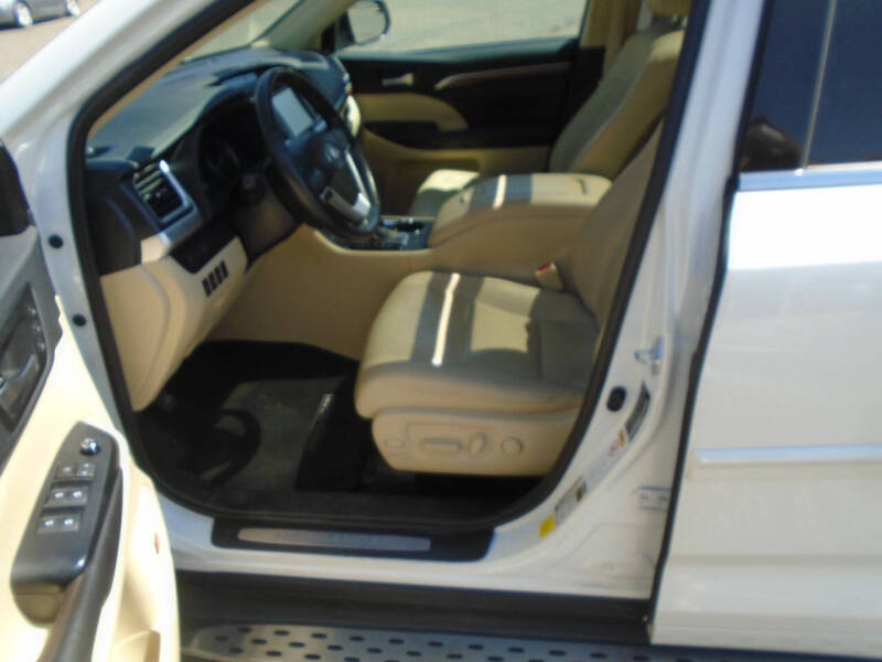 2019 Toyota Highlander Limited Platinum