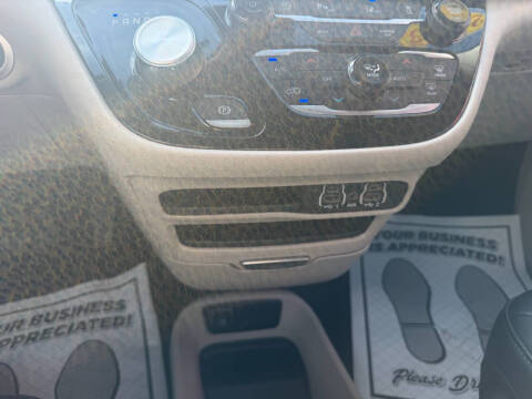 2023 Chrysler Pacifica Touring L