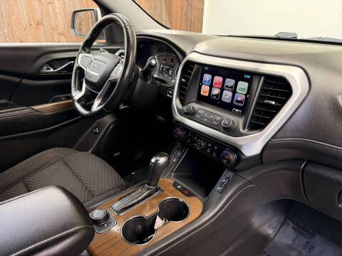 2017 GMC Acadia SLE-2
