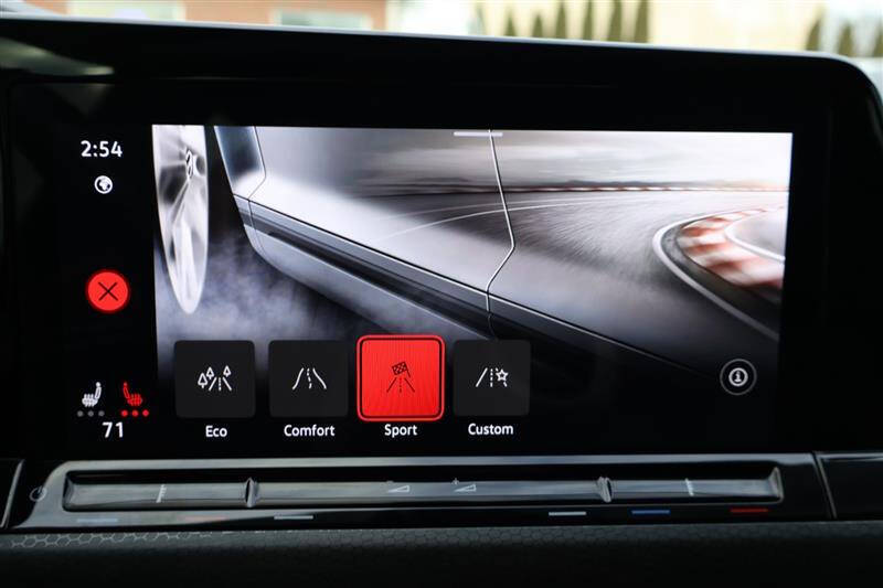 2024 Volkswagen Golf GTI SE