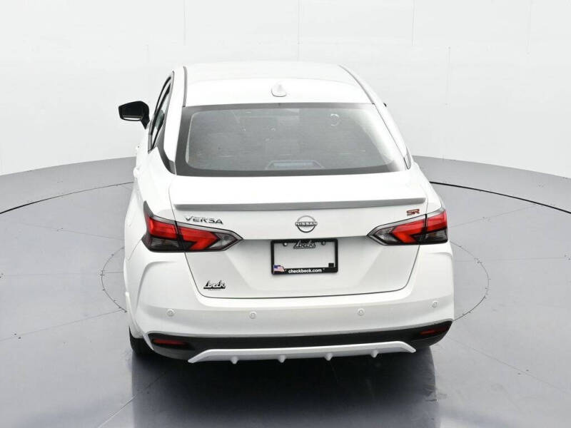 2025 Nissan Versa SR