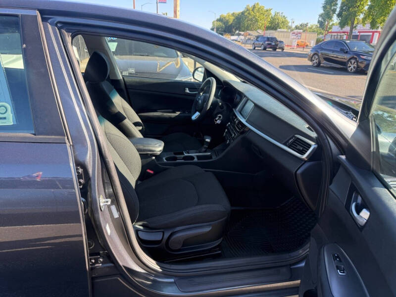 2020 Kia Optima LX