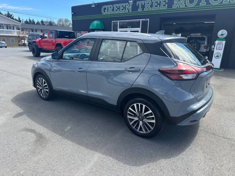 2022 Nissan Kicks SV