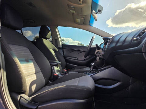 2016 Kia Forte5 LX