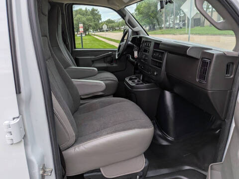2024 GMC Savana 2500