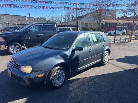 2004 Volkswagen Golf for sale at RON'S AUTO SALES INC in Cicero IL