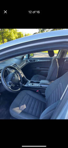 2017 Ford Fusion SE