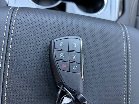 2025 GMC Yukon Elevation