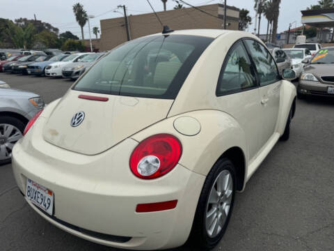 2009 Volkswagen New Beetle Base PZEV