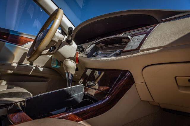 2010 Toyota Avalon XLS