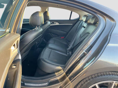 2022 Genesis G70