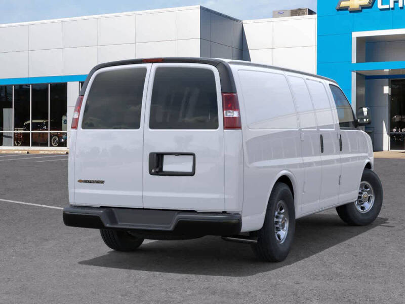 2025 Chevrolet Express 2500