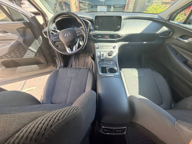 2021 Hyundai Santa Fe SE