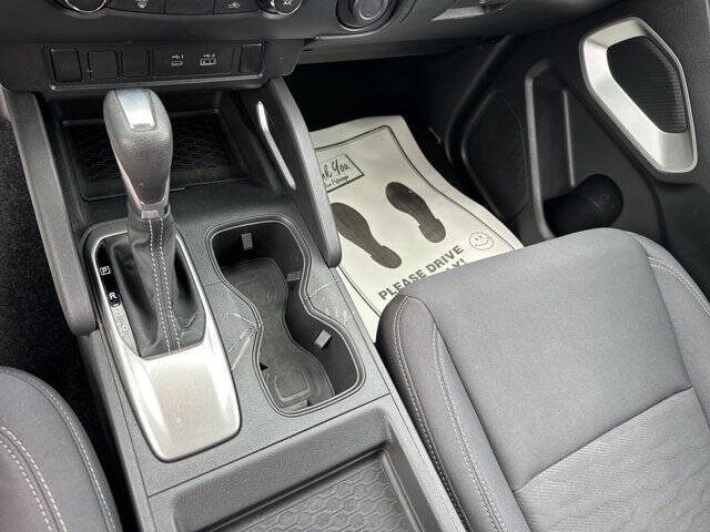 2022 Nissan Frontier SV