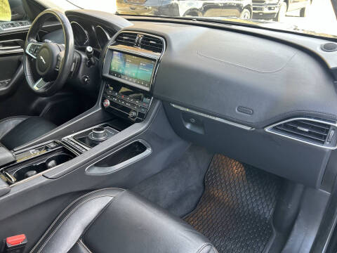 2019 Jaguar F-PACE 30t Prestige