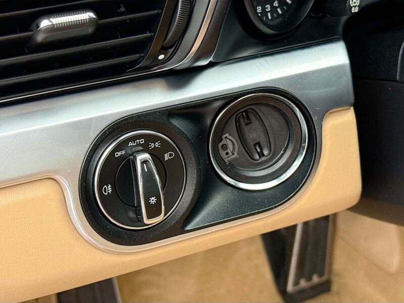 2015 Porsche 911 Carrera