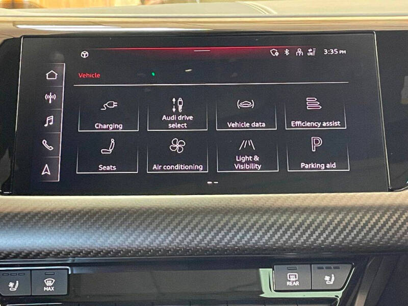 2023 Audi e-tron GT quattro Premium Plus