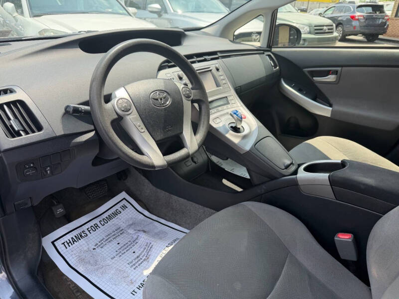 2010 Toyota Prius III