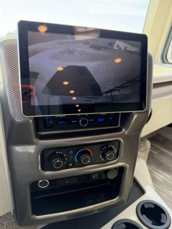 2022 Thor Motor Coach Hurricane 29M