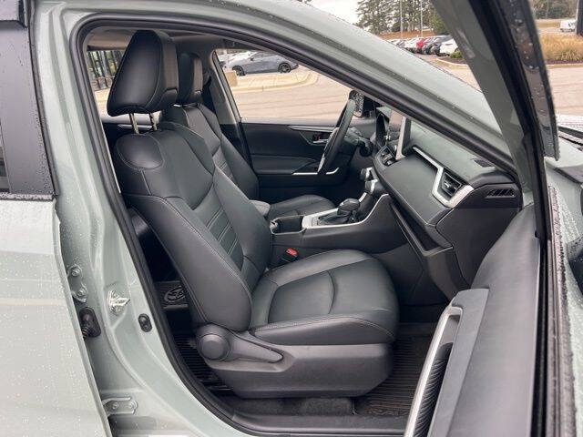 2022 Toyota RAV4 XLE Premium