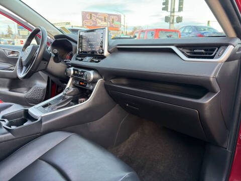 2020 Toyota RAV4 XLE Premium