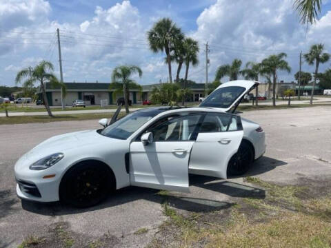 2017 Porsche Panamera 4S