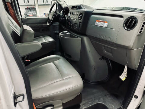 2014 Ford E-Series E-350 SD