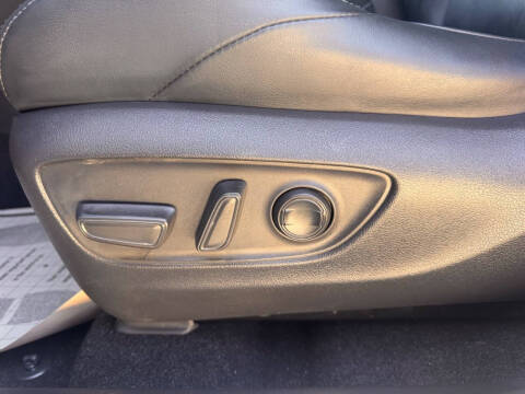 2022 Toyota Venza XLE