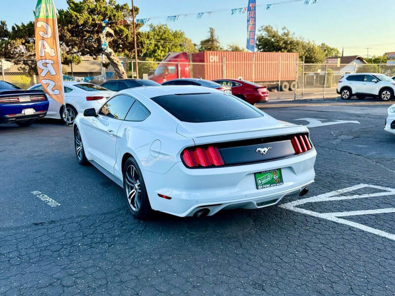 2017 Ford Mustang EcoBoost