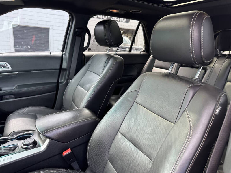 2014 Ford Explorer Sport