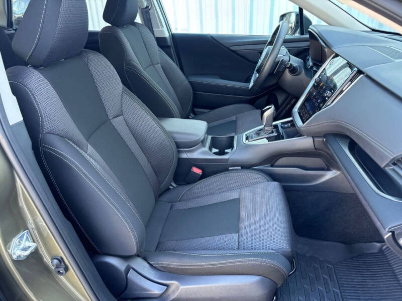 2024 Subaru Outback Premium