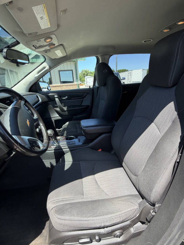2017 Chevrolet Traverse LT