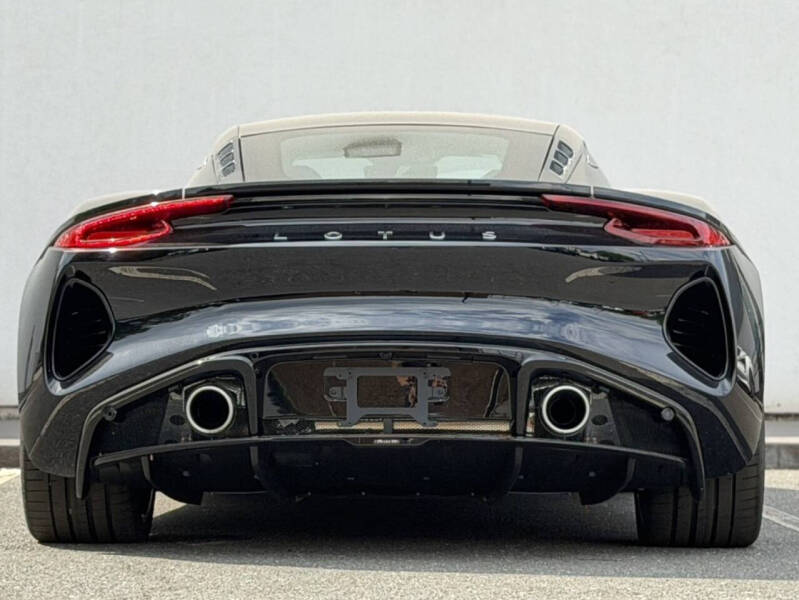 2025 Lotus Emira V6 Base