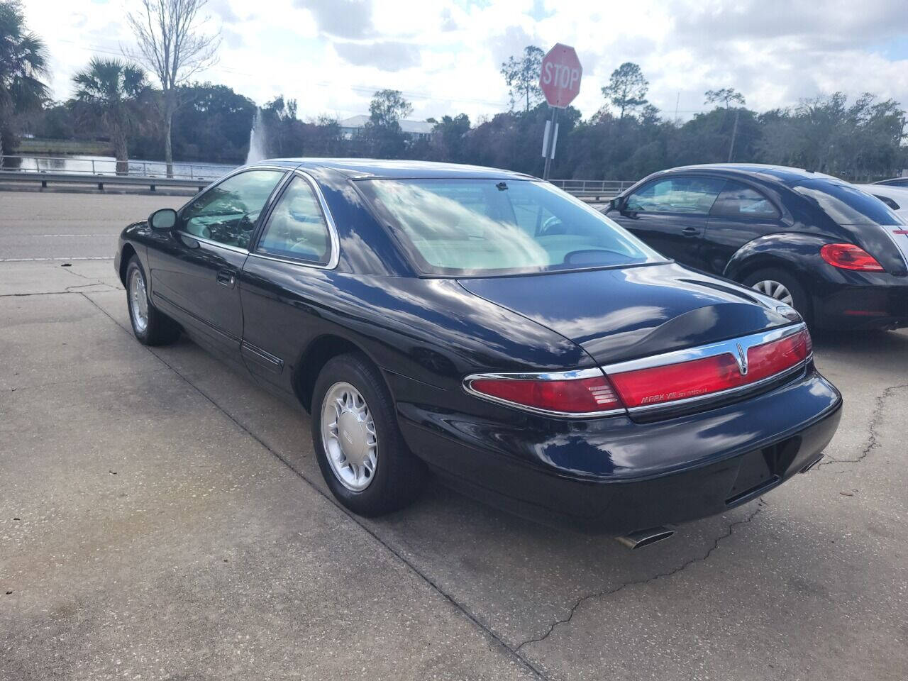 1997 Lincoln Mark VIII for sale at FAMILY AUTO BROKERS in Longwood, FL