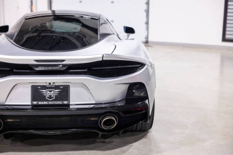 2022 McLaren GT