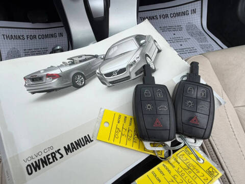 2011 Volvo C70 T5