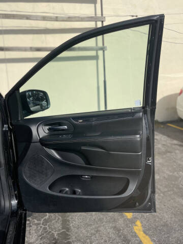 2019 Dodge Grand Caravan SE Plus