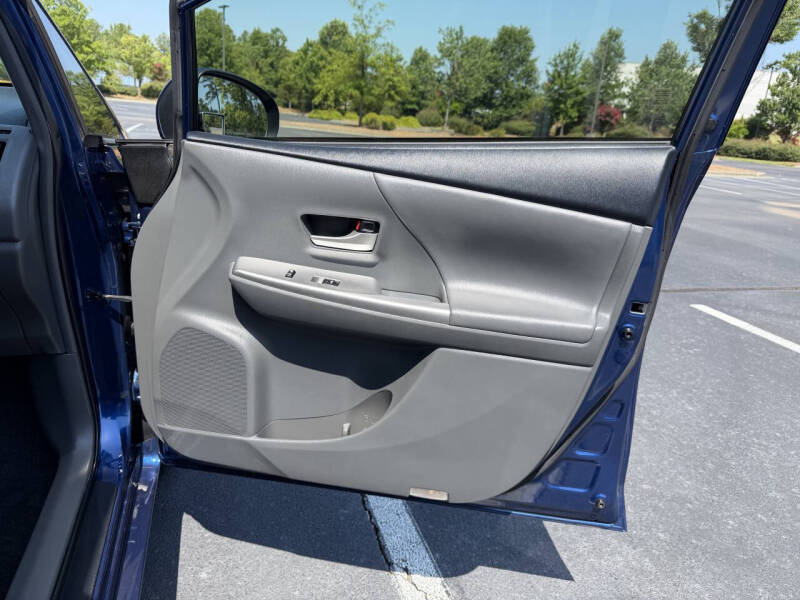 2012 Toyota Prius v Five