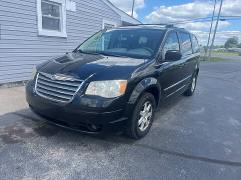 2009 Chrysler Town and Country for sale at HEDGES USED CARS in Carleton MI