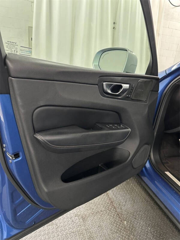 2019 Volvo XC60 T6 R-Design