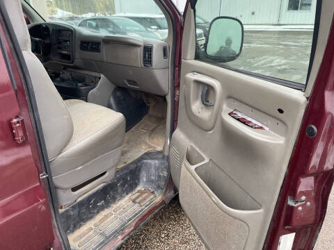 1999 Chevrolet Express G2500 LS