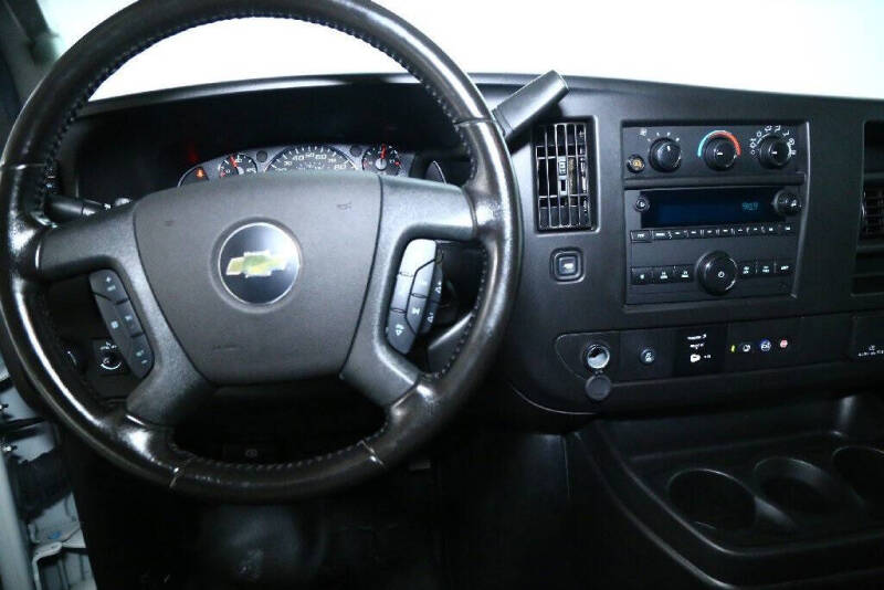 2023 Chevrolet Express 2500