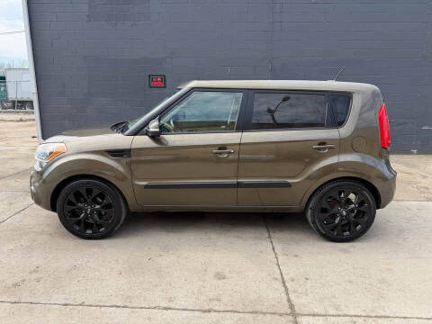 2013 Kia Soul +