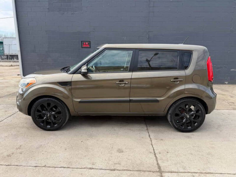 2013 Kia Soul +