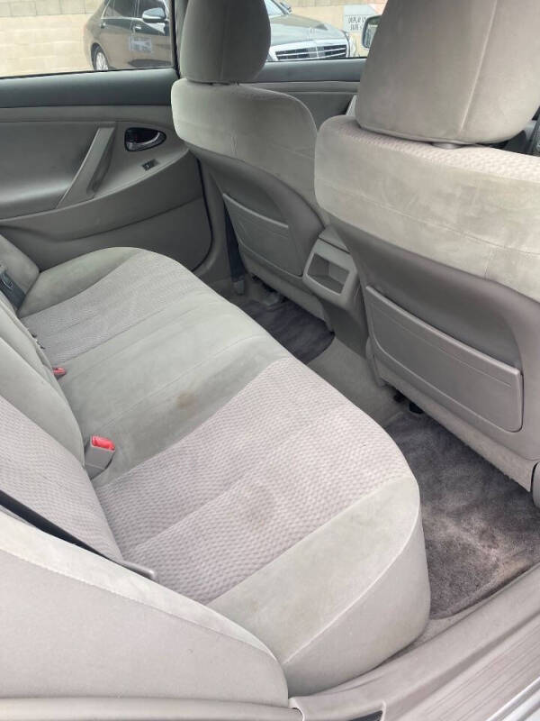 2011 Toyota Camry LE